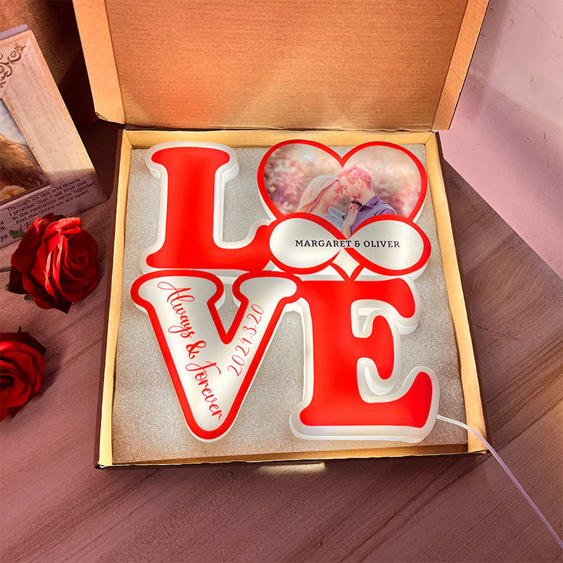 Personalized ‘LOVE’ couples LED night light